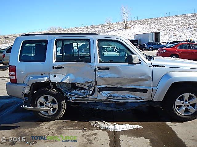 1C4PJMAK2CW174981 - 2012 JEEP LIBERTY SP SILVER photo 13