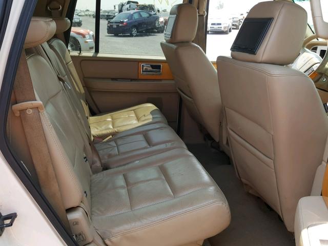 5LMFU27528LJ00731 - 2008 LINCOLN NAVIGATOR Weiß Foto 6