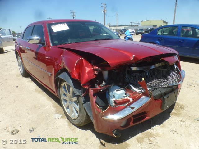 2C3LA63H97H637607 - 2007 CHRYSLER 300C RED photo 2