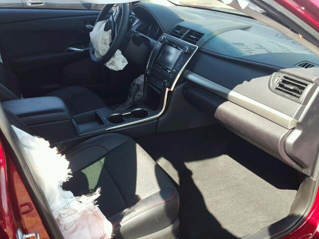 4T1BF1FK3HU804041 - 2017 TOYOTA CAMRY LE წითელი ფოტო 5