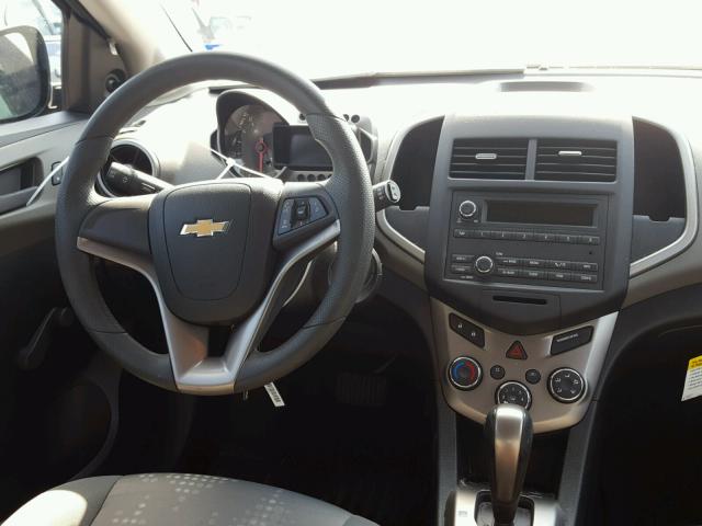 1G1JA6SH0G4157837 - 2016 CHEVROLET SONIC LS GRAY photo 9