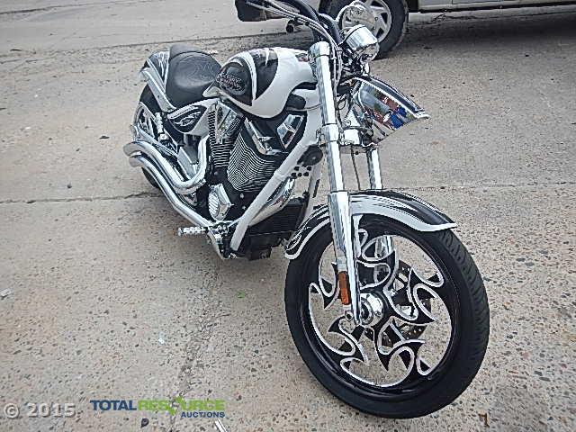 5VPXC36D993005048 - 2009 VICTORY MOTORCYCLES VEGAS JACK Qara foto 2