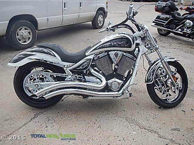 5VPXC36D993005048 - 2009 VICTORY MOTORCYCLES VEGAS JACK BLACK photo 5