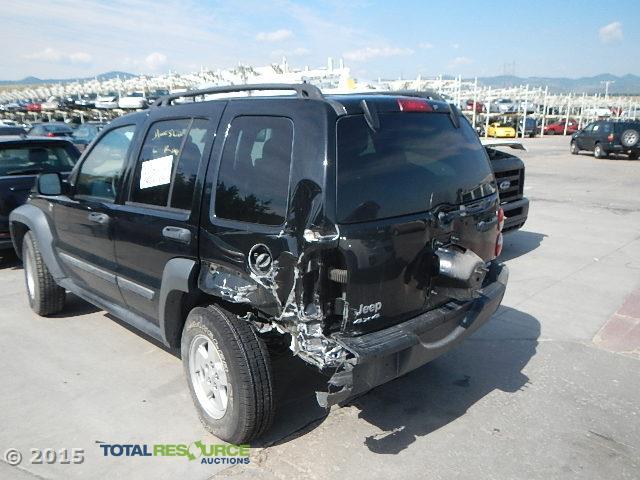 1J4GL48K07W544504 - 2007 JEEP LIBERTY BLACK photo 4