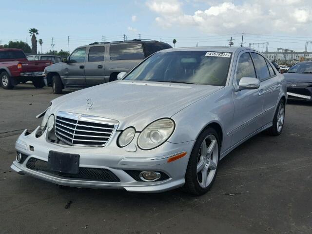 WDBUF72X58B329973 - 2008 MERCEDES-BENZ E SILVER photo 2