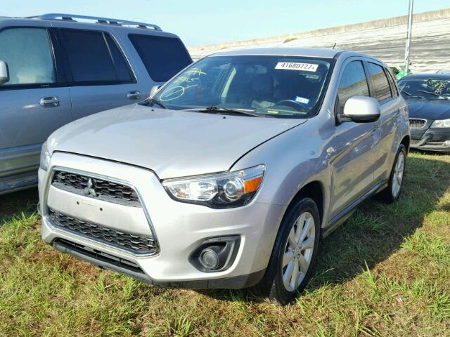 4A4AP3AU3EE001410 - 2014 MITSUBISHI OUTLANDER GRAY photo 2