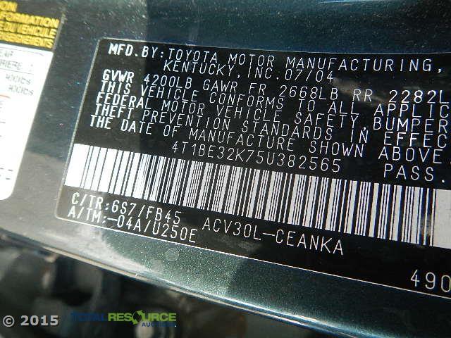 4T1BE32K75U382565 - 2005 TOYOTA CAMRY LE/X GREEN photo 12