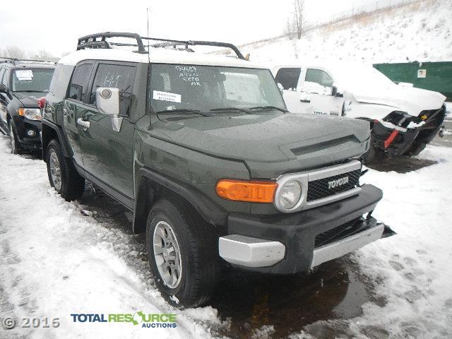 JTEBU4BF6CK132464 - 2012 TOYOTA FJ CRUISER GREEN photo 2