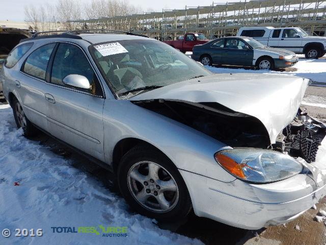 1FAFP58U82G248541 - 2002 FORD TAURUS SE SILVER photo 2