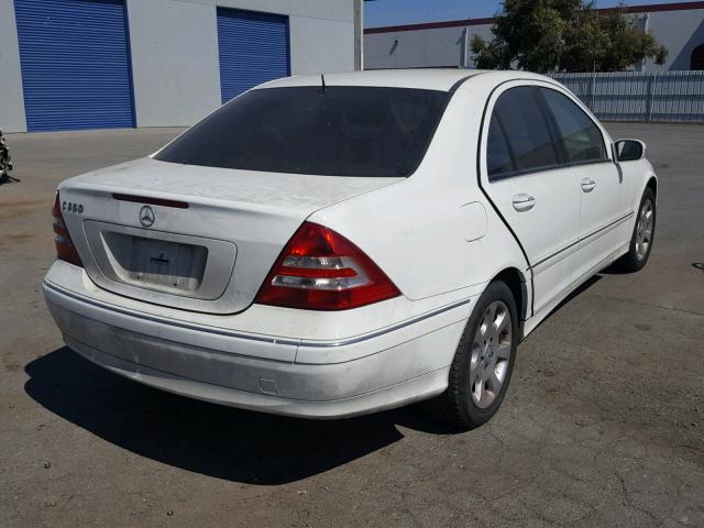 WDBRF56H36F737780 - 2006 MERCEDES-BENZ C 350 WHITE photo 4