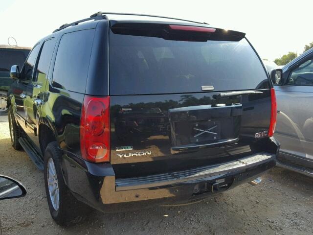 1GKUCCE00AR101530 - 2010 GMC YUKON SLT BLACK photo 3