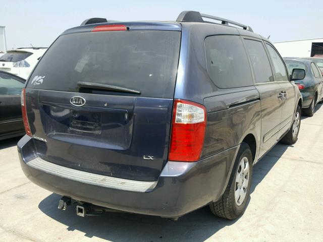 KNDMB233366021685 - 2006 KIA SEDONA EX BLUE photo 4