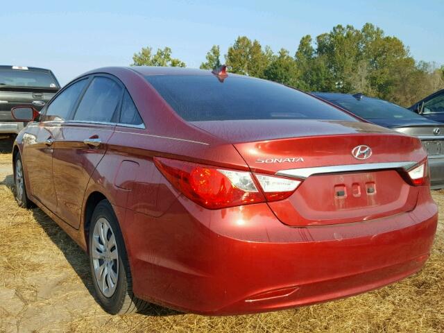 5NPEB4AC9BH066391 - 2011 HYUNDAI SONATA MAROON photo 3