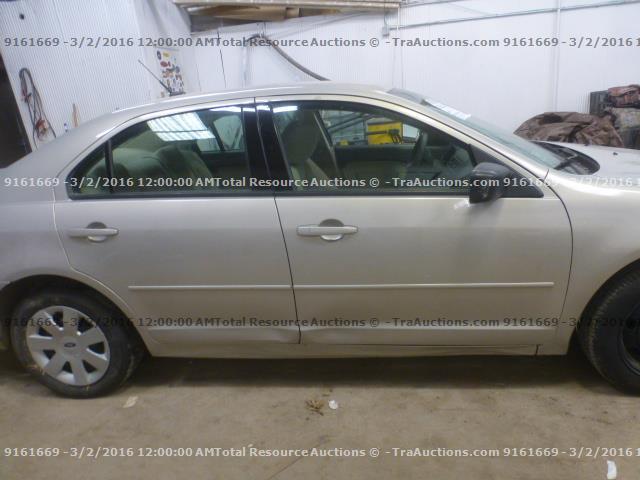 3FAHP06Z39R162650 - 2009 FORD FUSION S SILVER photo 9