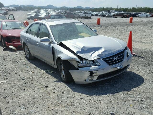 5NPEU46FX9H466967 - 2009 HYUNDAI SONATA SILVER photo 1