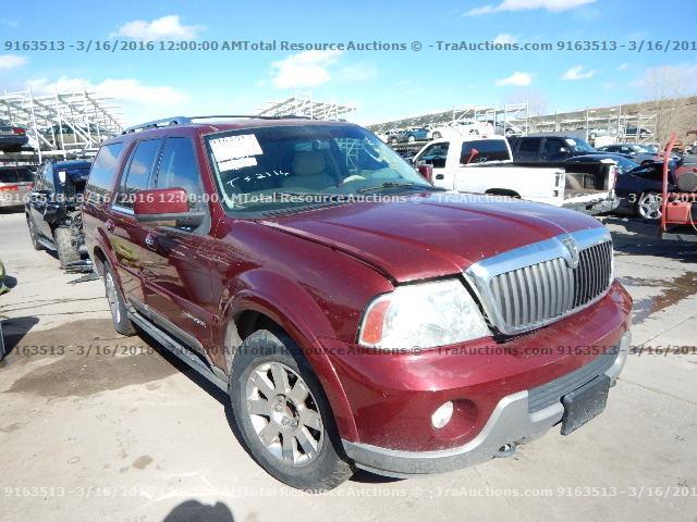 5LMFU27R44LJ25546 - 2004 LINCOLN NAVIGATOR MAROON photo 2