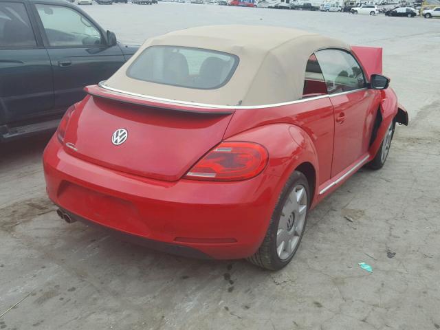 3VW5P7AT2DM832944 - 2013 VOLKSWAGEN BEETLE RED photo 4