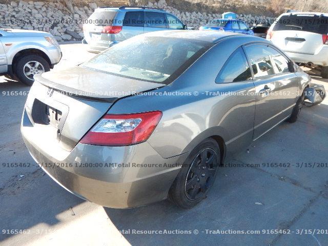 2HGFG12668H536716 - 2008 HONDA CIVIC LX SILVER photo 3