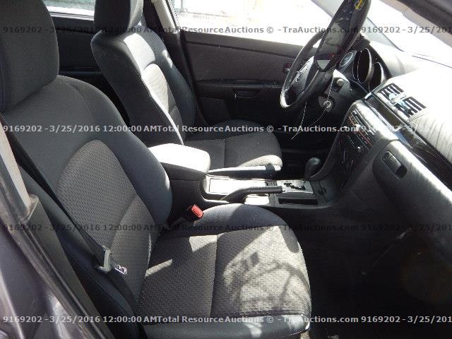 JM1BK12F851349256 - 2005 MAZDA 3 GRAY photo 5