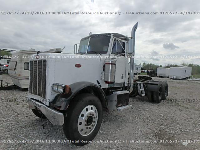 1XP5DB9X5ND313033 - 1992 PETERBILT CONVENTION WHITE photo 1