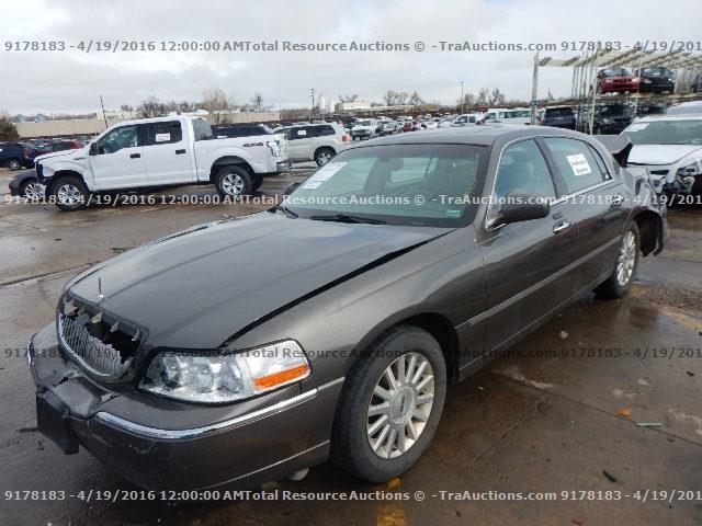 1LNHM83W94Y683499 - 2004 LINCOLN TOWN CAR U GRAY photo 1