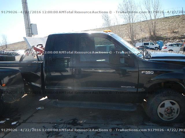 1FTWX33F8XED40243 - 1999 FORD F350 SUPER BLACK photo 17