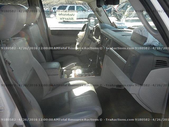 1J8HG58248C200755 - 2008 JEEP COMMANDER WHITE photo 5