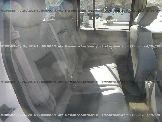 1J8HG58248C200755 - 2008 JEEP COMMANDER WHITE photo 6