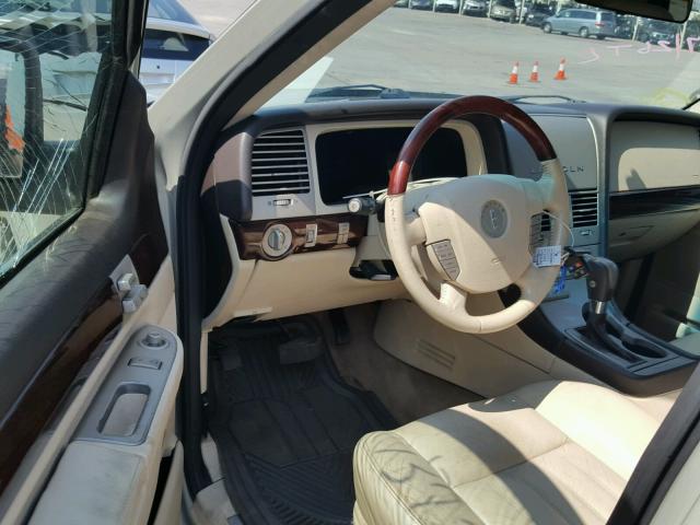 5LMEU88H03ZJ48533 - 2003 LINCOLN AVIATOR 棕色 照片 9