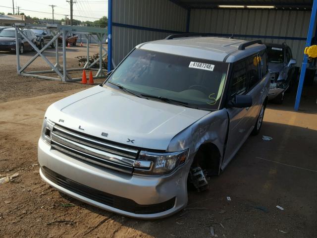 2FMGK5B86GBA09623 - 2016 FORD FLEX SE SILVER photo 2