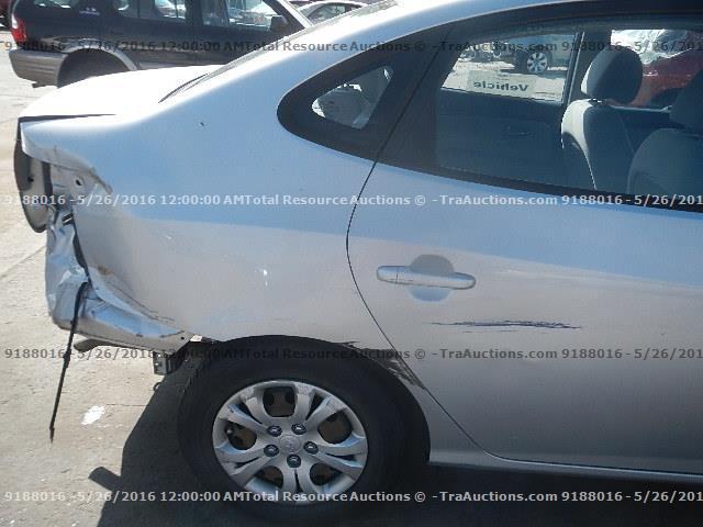 KMHDU4ADXAU890530 - 2010 HYUNDAI ELANTRA BL SILVER photo 14