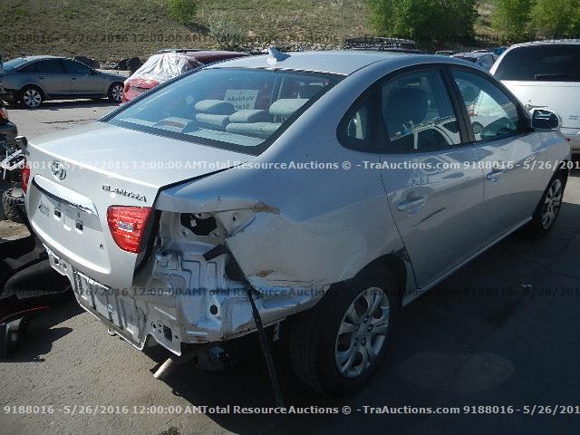 KMHDU4ADXAU890530 - 2010 HYUNDAI ELANTRA BL SILVER photo 3