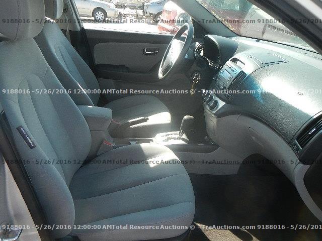 KMHDU4ADXAU890530 - 2010 HYUNDAI ELANTRA BL SILVER photo 5