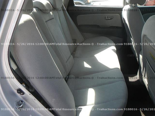 KMHDU4ADXAU890530 - 2010 HYUNDAI ELANTRA BL SILVER photo 6