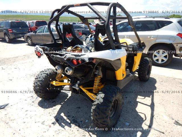 3JBPXCP19DJ003609 - 2013 CAN-AM MAVERICK 1 TWO TONE photo 3