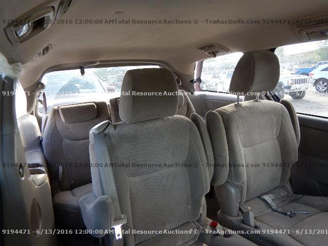 5TDZK23C19S284901 - 2009 TOYOTA SIENNA RED photo 6