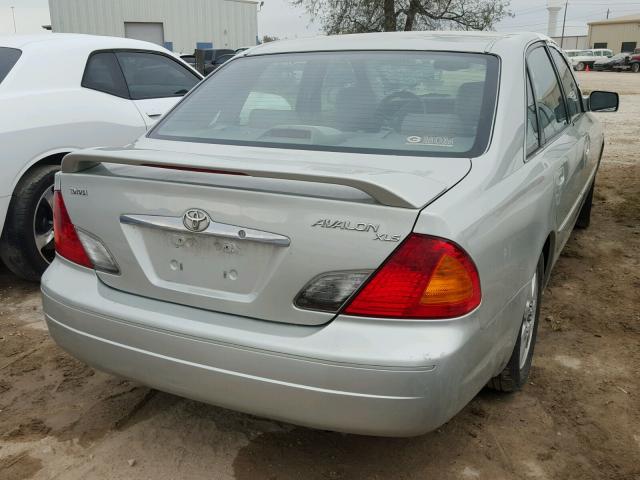 4T1BF28B52U201053 - 2002 TOYOTA AVALON XL SILVER photo 4