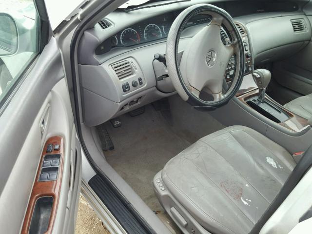 4T1BF28B52U201053 - 2002 TOYOTA AVALON XL SILVER photo 9