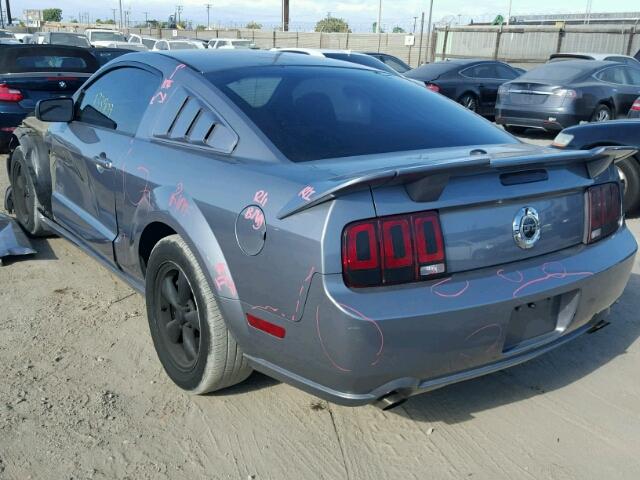 1ZVHT82H475209019 - 2007 FORD MUSTANG GT GRAY photo 3