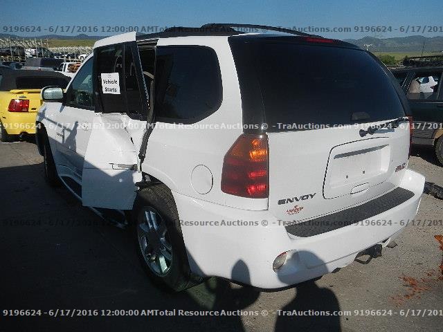 1GKET63M062127654 - 2006 GMC ENVOY DENA WHITE photo 4