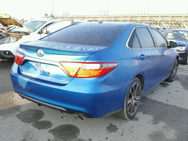 4T1BF1FK4GU547762 - 2016 TOYOTA CAMRY LE 蓝色 照片 4
