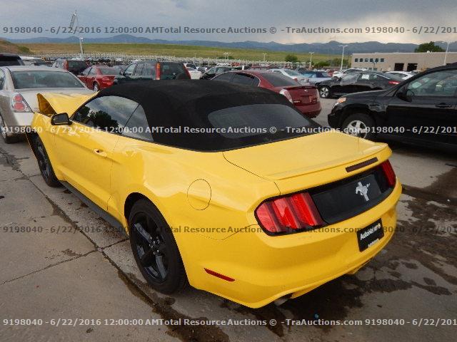 1FATP8EMXG5237908 - 2016 FORD MUSTANG YELLOW photo 4