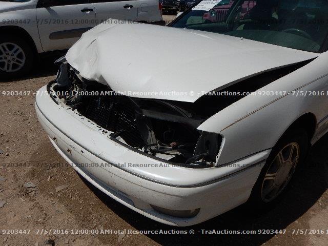 4T1BF18BXWU270644 - 1998 TOYOTA AVALON XL/ WHITE photo 13