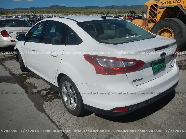 1FADP3F23EL278118 - 2014 FORD FOCUS SE WHITE photo 4