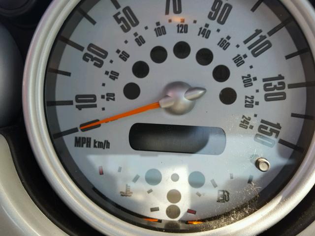 WMWRC33483TC44366 - 2003 MINI COOPER BEIGE photo 8