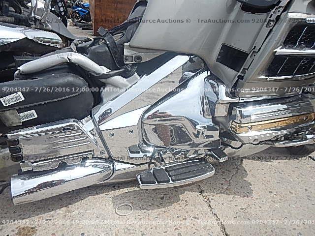 1HFSC47033A207094 - 2003 HONDA GL1800 WHITE photo 7