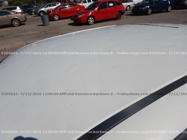 KMHCG45C64U500354 - 2004 HYUNDAI ACCENT GL WHITE photo 10