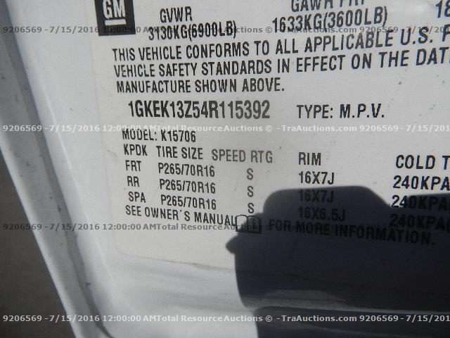 1GKEK13Z54R115392 - 2004 GMC YUKON WHITE photo 12