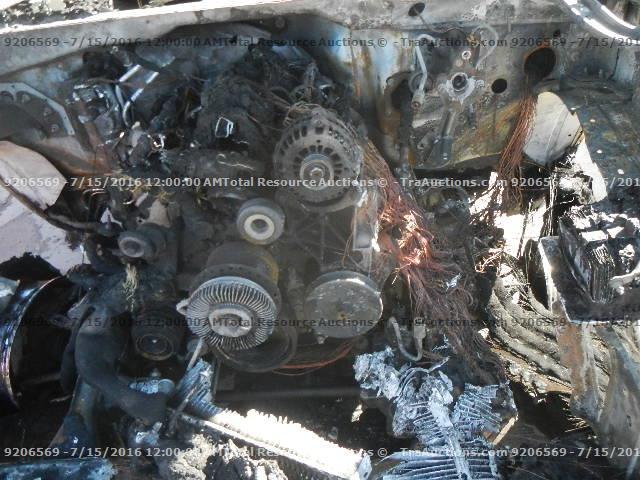 1GKEK13Z54R115392 - 2004 GMC YUKON WHITE photo 7