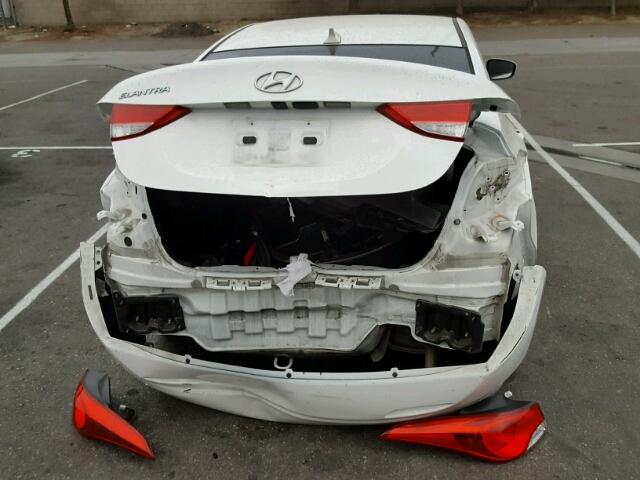 5NPDH4AE6CH069732 - 2012 HYUNDAI ELANTRA WHITE photo 9